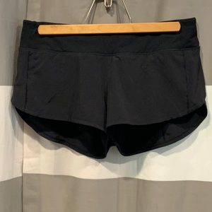 Lululemon - 2.5” speed up shorts